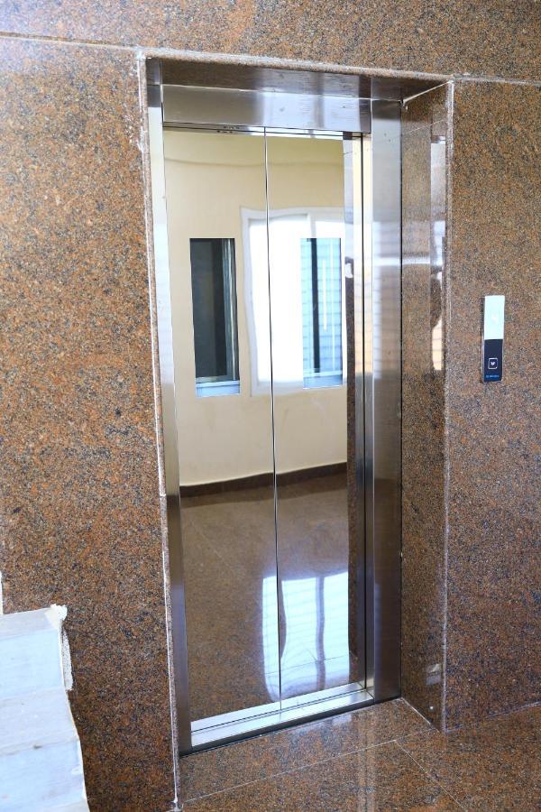 Sasthi Suites Bangalore Exterior foto