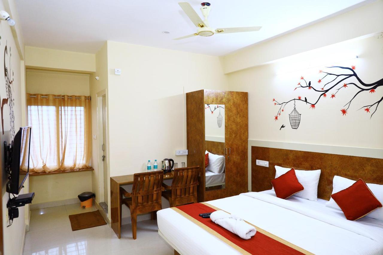 Sasthi Suites Bangalore Exterior foto