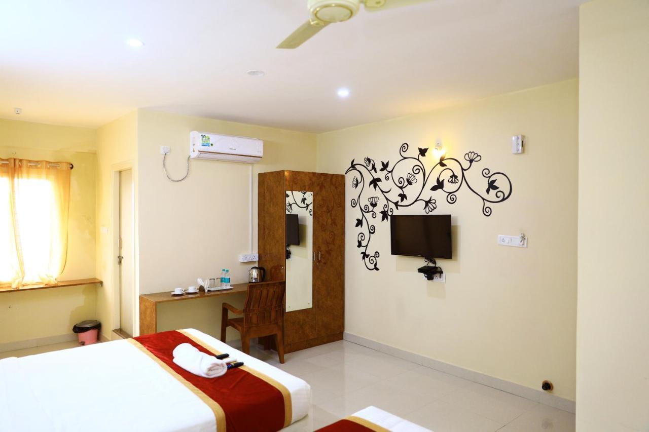 Sasthi Suites Bangalore Exterior foto