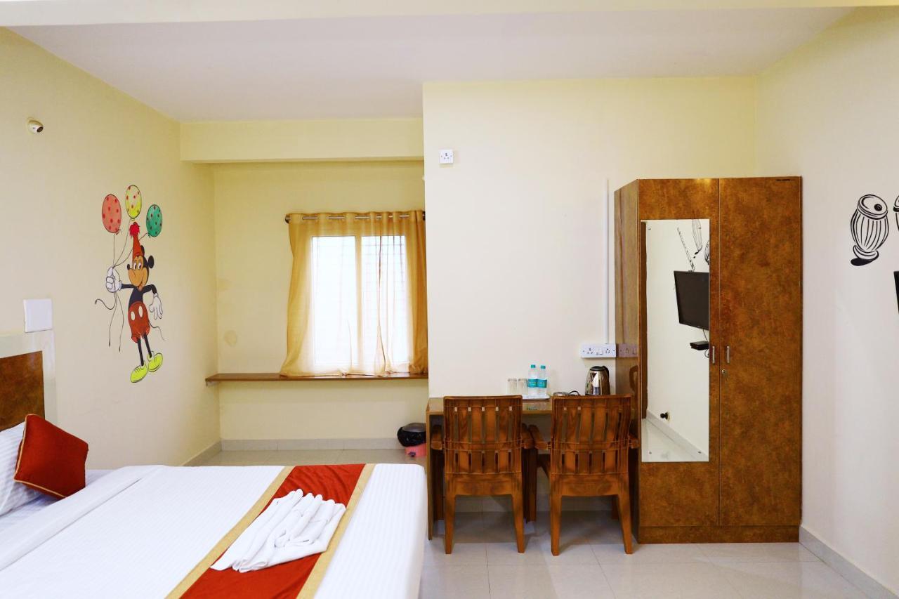 Sasthi Suites Bangalore Exterior foto